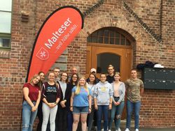 Am 1. August startete für die FSJler und BFDler des Malteser Hilfsdienstes in Fulda das Abenteuer Freiwilligendienst. Foto: Malteser 