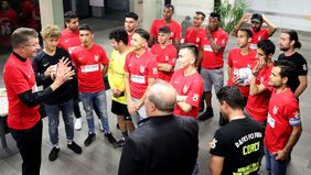 Trikotübergabe an 25 Fußballer des Integrationsprojekts der Malteser. Foto: Malteser Fulda